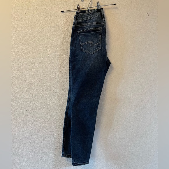 NWT Silver Denim Curvy Fit Mid Size Skinny Jeans Size 27 - Picture 10 of 12